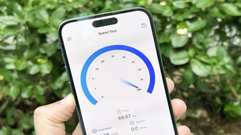 iPhone 15 Pro được trang bị Wi-Fi 6E cho khả năng truy cập Internet tốt hơn Wi-Fi tr&ecirc;n iPhone 14 Pro