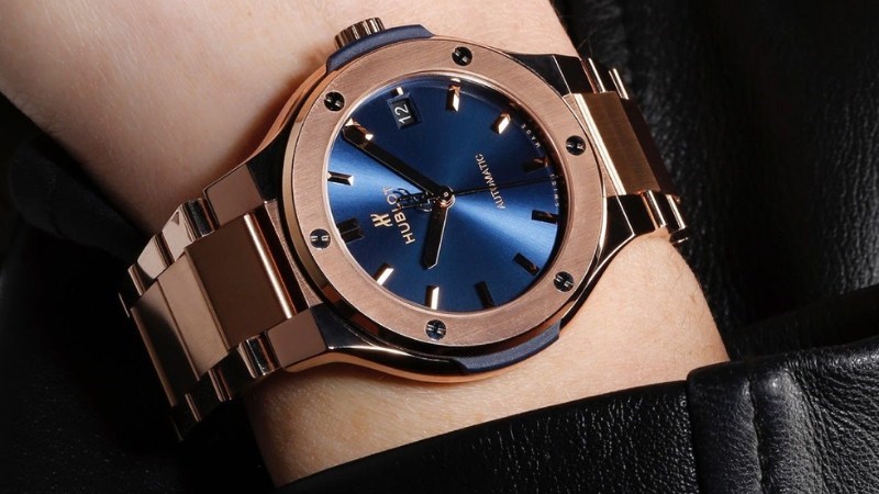 Mạ v&agrave;ng đồng hồ gi&uacute;p cho đồng hồ tăng vẻ đẹp b&ecirc;n ngo&agrave;i