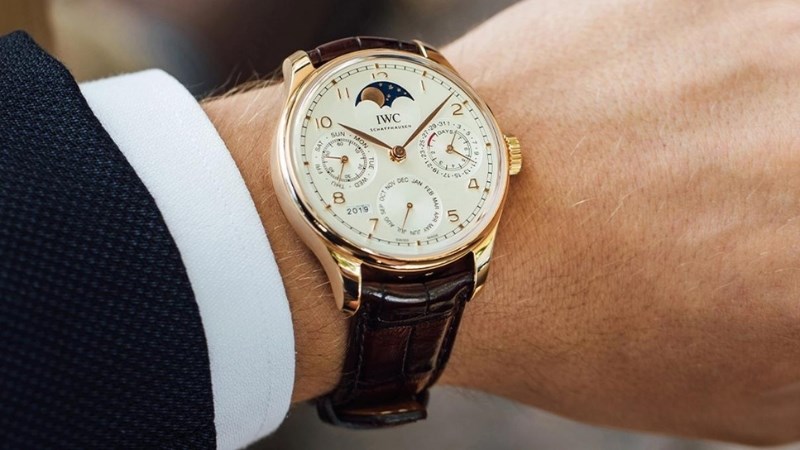 Dress Watch có sức ảnh hưởng khá lớn đến dòng chảy của thời trang Dress Watch có sức ảnh hưởng khá lớn đến dòng chảy của thời trang
