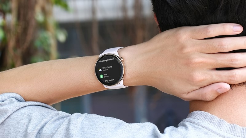 Đồng hồ được ra mắt v&agrave;o đầu năm 2023 với nhiều t&iacute;nh năng hữu &iacute;ch