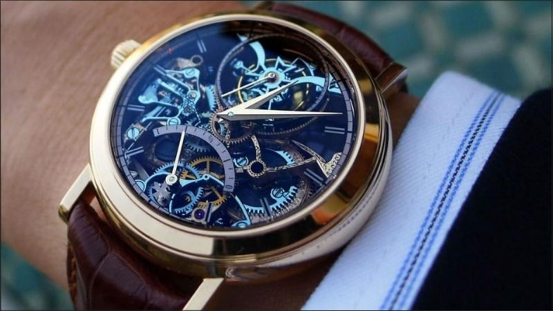 Đồng hồ cơ có giá cao hơn rất nhiều so với các bộ máy khác Đồng hồ cơ có giá cao hơn rất nhiều so với các bộ máy khác