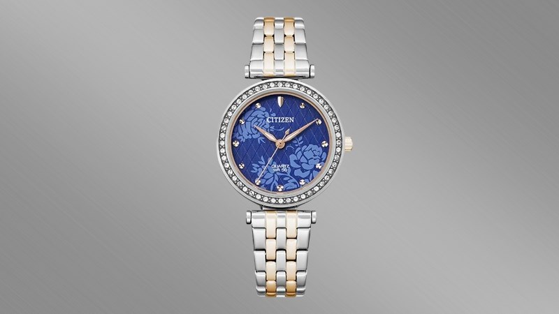 Đồng hồ đ&iacute;nh đ&aacute; Swarovski c&oacute; vẻ ngo&agrave;i sang trọng, tinh tế