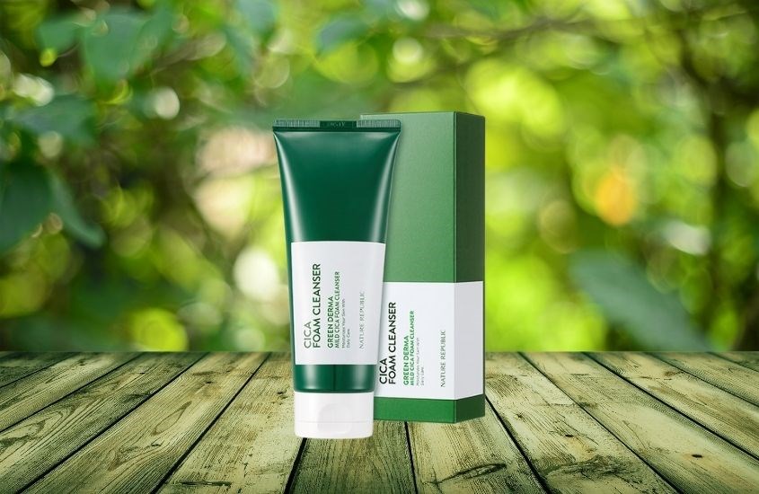 Sữa rửa mặt chiết xuất keo ong và rau má Nature Republic Green Derma