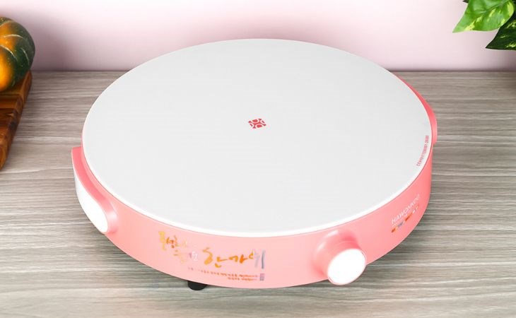 Bếp từ Hawonkoo CEH-101-I-PK mặt bếp bằng kính Ceramic bóng sáng, chịu nhiệt tốt