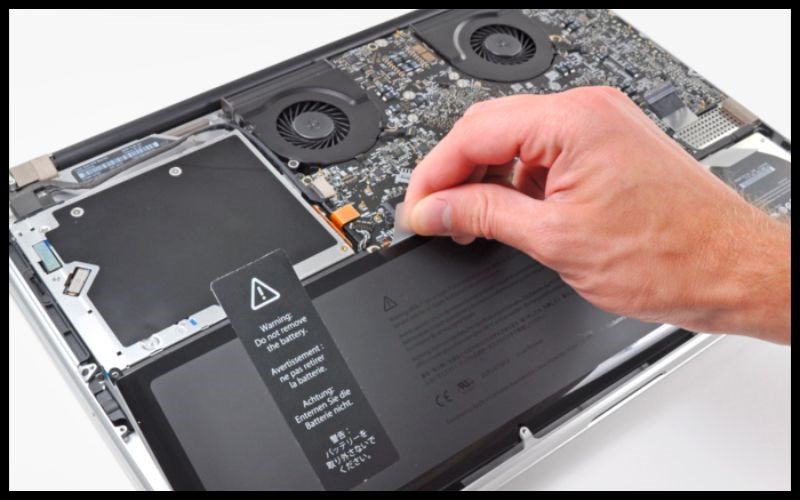 Lắp pin v&agrave; khởi động lại thiết bị