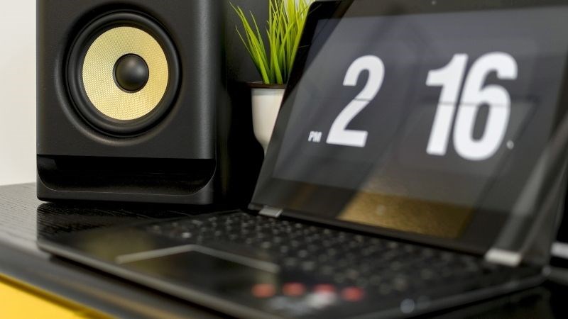 Laptop được t&iacute;ch hợp sẵn loa