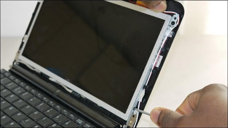 Khi các giải pháp khác không hiệu quả, thay màn hình mới có thể khắc phục lỗi laptop bị lag màn hình