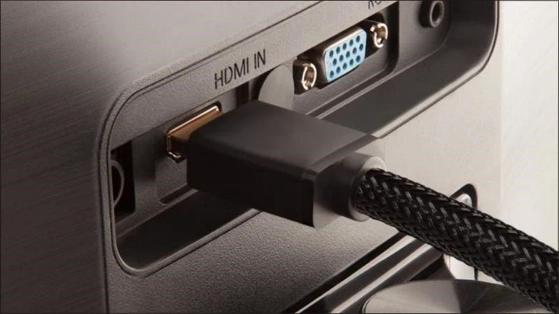 Kiểm tra và sửa chữa cáp nối màn hình laptop nếu gặp lỗi laptop bị lag màn hình