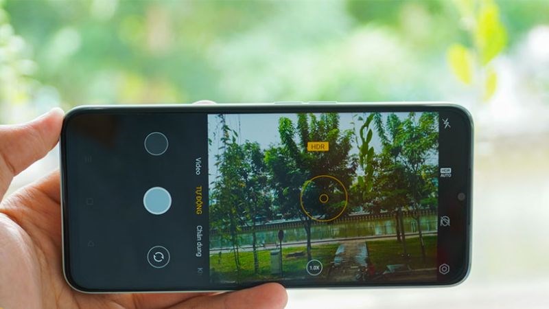 Ph&acirc;n kh&uacute;c gi&aacute; rẻ nhưng khả năng xử l&yacute; h&igrave;nh ảnh kh&aacute; tốt