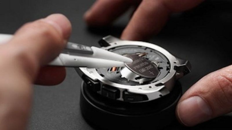Pin đồng hồ Eco-Drive c&oacute; tuổi thọ từ 6 đến 8 năm