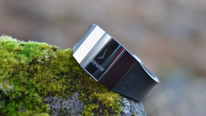 Rado V10K được chế t&aacute;c từ kim cương nh&acirc;n tạo 