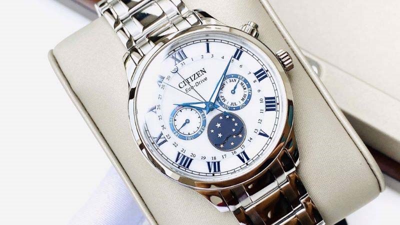 Cơ chế hoạt động tuyệt vời của đồng hồ trăng sao