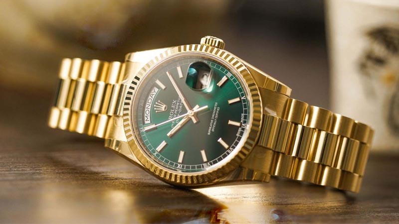 Hầu hết c&aacute;c cổ m&aacute;y đồng hồ v&agrave;ng 18k đều được l&agrave;m từ v&agrave;ng thật