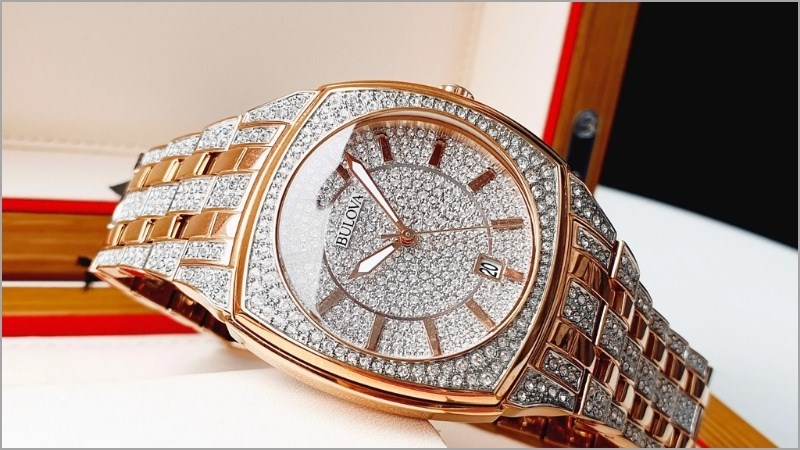 Đồng hồ đ&iacute;nh đ&aacute; nam Bulova v&ocirc; c&ugrave;ng ấn tượng v&agrave; bắt mắt 