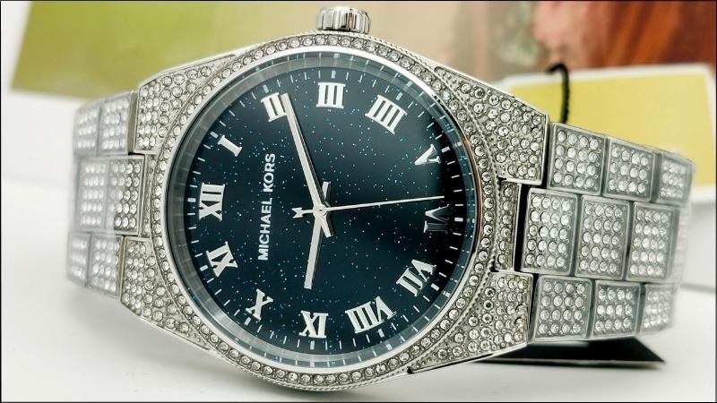 Đồng hồ nam đ&iacute;nh đ&aacute; Michael Kors c&oacute; độ s&aacute;ng b&oacute;ng v&agrave; lấp l&aacute;nh cao