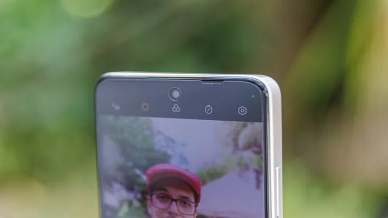 Camera trước 8MP chụp ổn trong tầm gi&aacute;