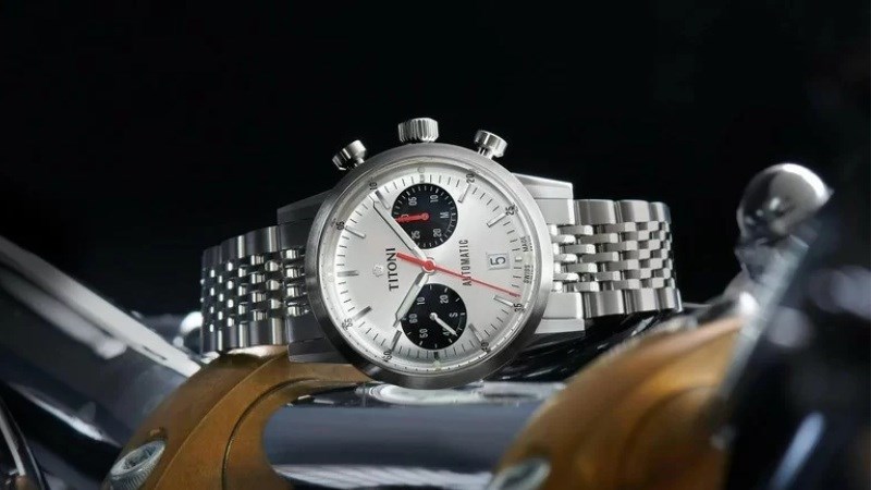 Titoni với sứ mệnh chế t&aacute;c những chiếc đồng hồ tinh xảo với độ ch&iacute;nh x&aacute;c cao