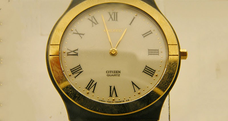 Citizen Exceed Gold đồng hồ của sự đơn giản, tiện lợi với k&iacute;ch thước si&ecirc;u mỏng