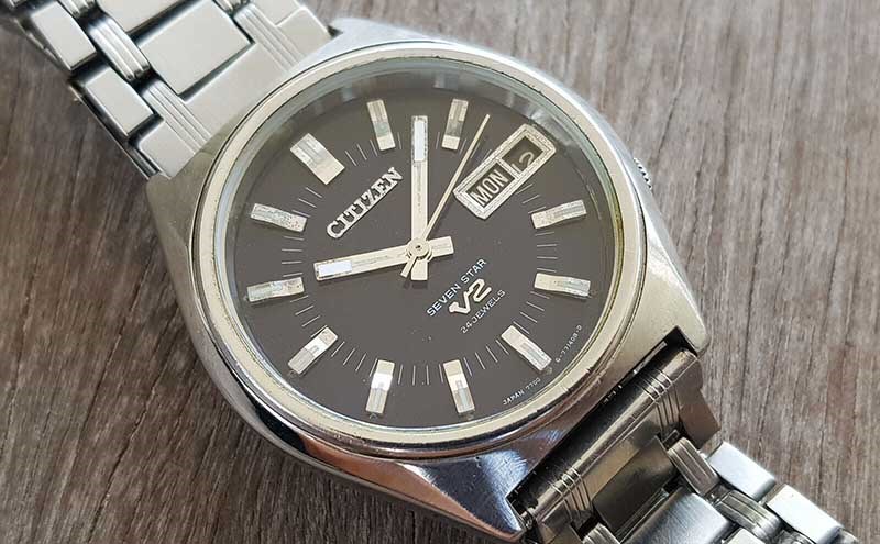 Đồng hồ Citizen Seven Star V2 c&oacute; bộ m&aacute;y đạt chuẩn Japan Movt