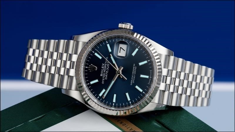 Đồng hồ Rolex được thiết kế vô cùng bắt mắt và tinh xảo