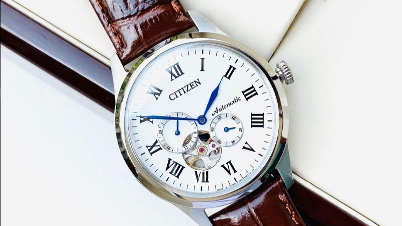 Đồng hồ cơ l&ecirc;n d&acirc;y c&oacute;t tự động