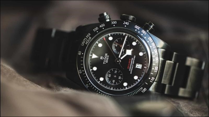 Tudor Black Bay Chrono Dark được săn đ&oacute;n rất nhiều tr&ecirc;n thế giới