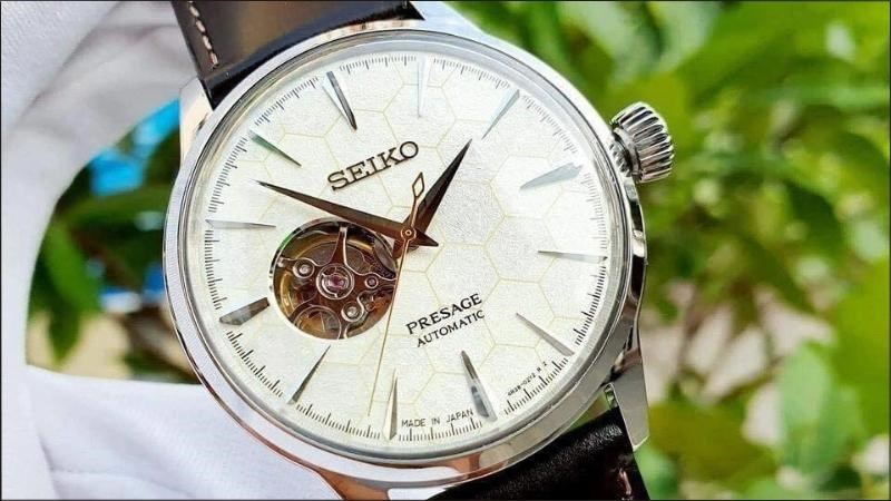 Sử dụng họa tiết tổ ong kết hợp c&ugrave;ng bộ m&aacute;y 4R38 bền bỉ