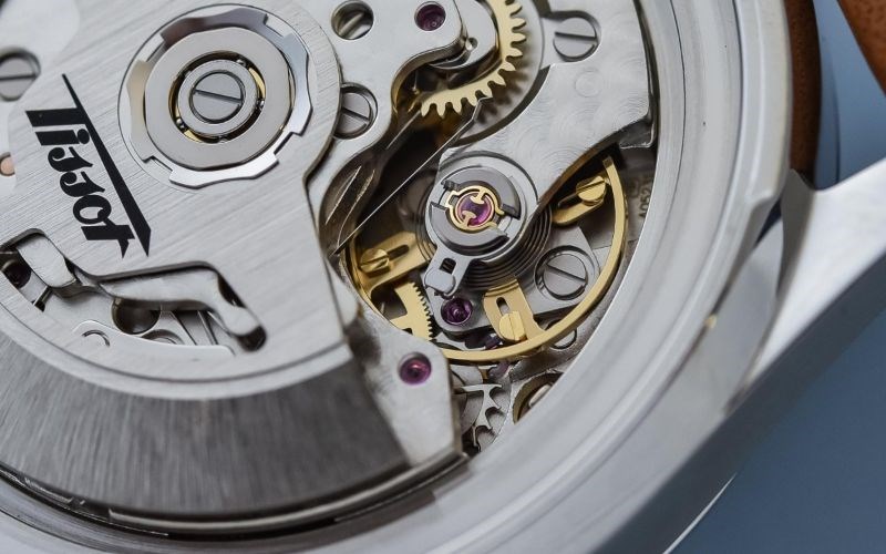 Bộ m&aacute;y Valjoux 7750 hoạt động bền bỉ theo thời gian