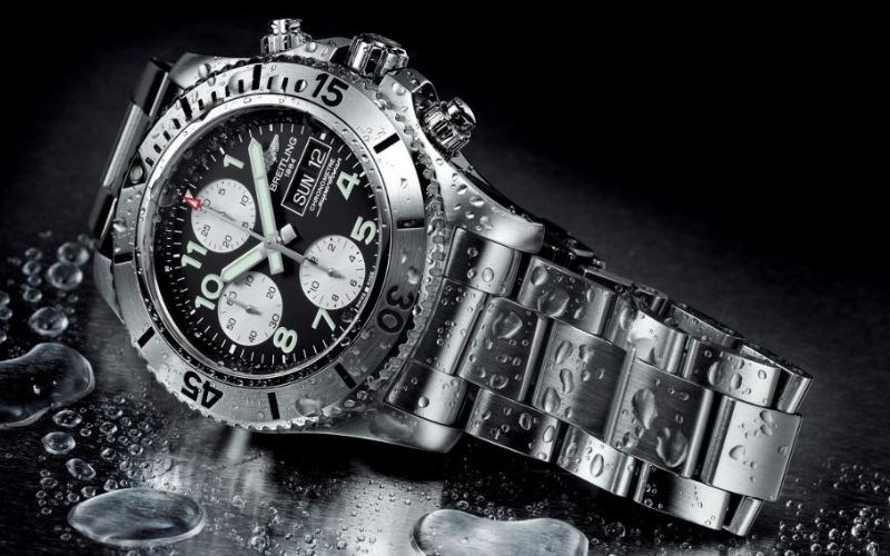 T&iacute;nh năng đo giờ thể thao cực kỳ chuẩn x&aacute;c bởi cỗ m&aacute;y Chronograph