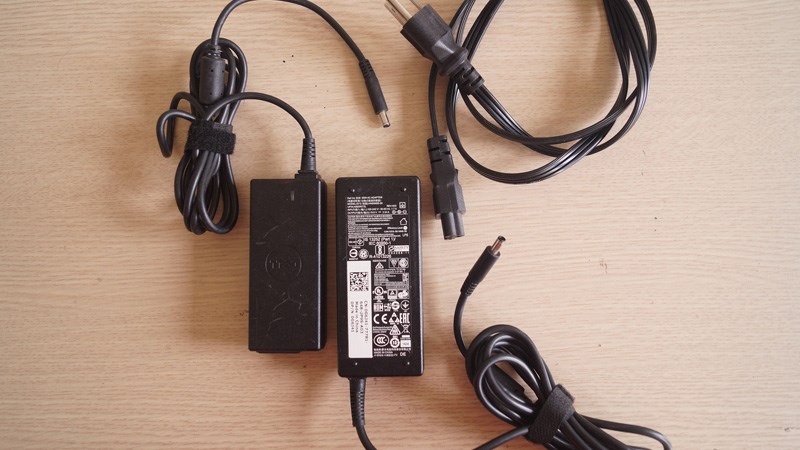 Kh&ocirc;ng n&ecirc;n sử dụng adapter kh&ocirc;ng r&otilde; nguồn gốc