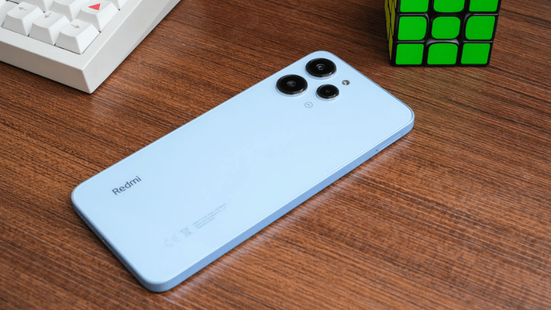 Khả năng kháng nước, bụi chuẩn IP53 giúp kháng tia nước phun nhẹ