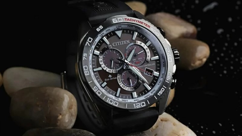 Citizen H500 c&oacute; khả năng tự động sạc pin
