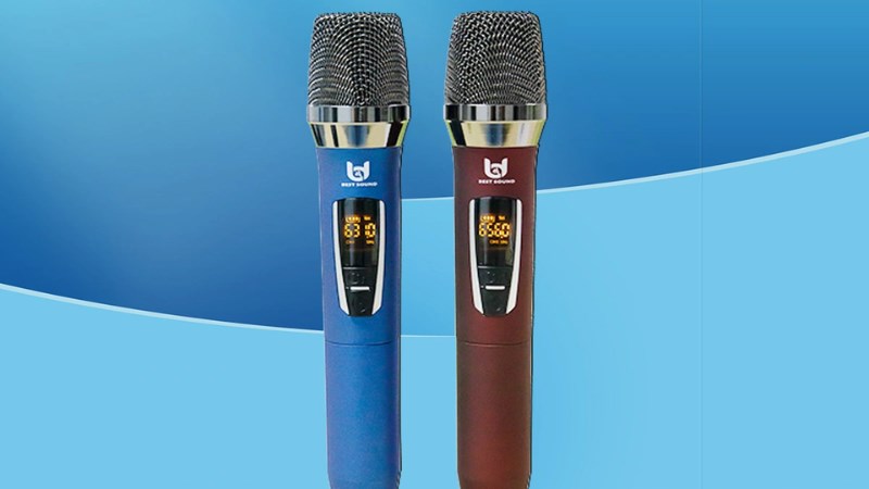 Micro kh&ocirc;ng d&acirc;y l&agrave; một loại micro truyền t&iacute;n hiệu &acirc;m thanh kh&ocirc;ng cần d&ugrave;ng d&acirc;y