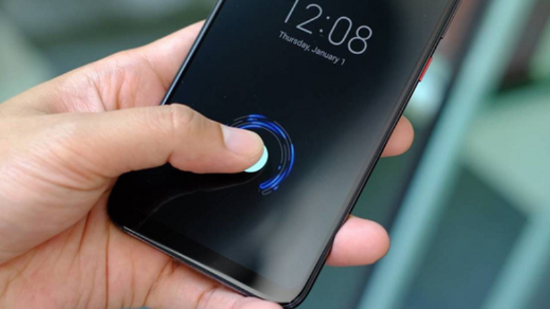 Cả 2 chiếc điện thoại đều được trang bị t&iacute;nh năng mở kh&oacute;a bằng nhận diện gương mặt