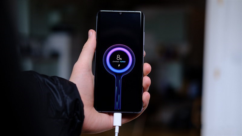 Khi pin bị lỗi, chai pin l&agrave;m nguồn năng lượng bị yếu đi v&agrave; dễ dẫn điến sập nguồn 