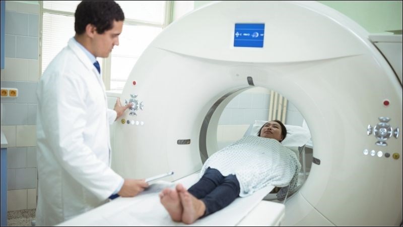 CT scan thường được sử dụng để đánh giá tình trạng của khối u