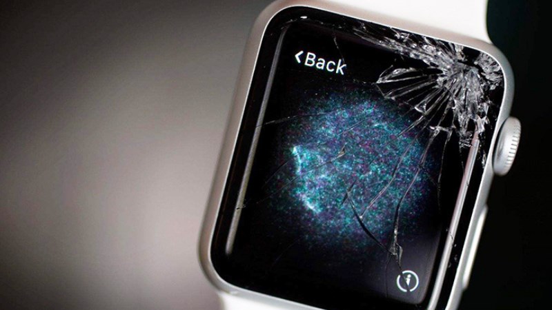 Khi bị va đập c&oacute; thể ảnh hưởng đến qu&aacute; tr&igrave;nh sạc pin