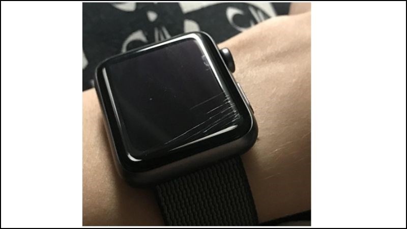 Mặt k&iacute;nh Apple Watch dễ bị trầy xước