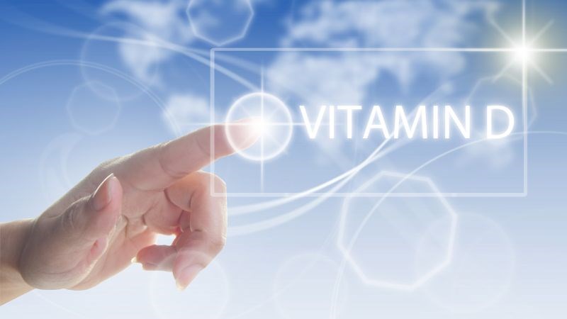 Vitamin D hỗ trợ hấp thụ canxi giúp răng chắc khoẻ hơn