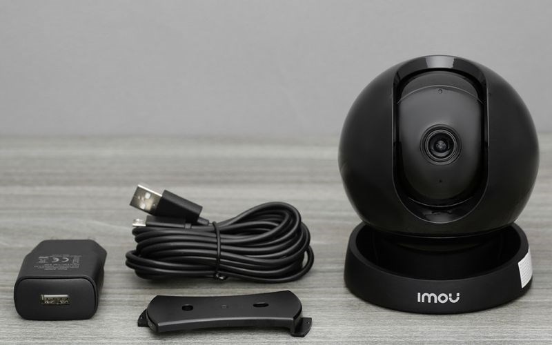 Camera IP được kế nhỏ gọn rất dễ lắp đặt và sử dụng Camera IP được kế nhỏ gọn rất dễ lắp đặt và sử dụng