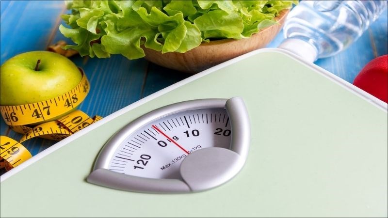 Việc duy trì cân nặng phù hợp sẽ làm giảm tình trạng rối loạn kinh nguyệt