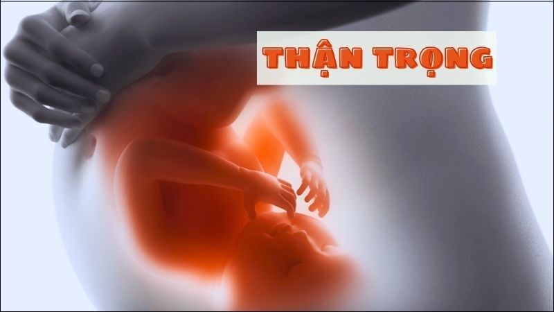 Phụ nữ có thai và cho con bú cần thận trọng khi tiếp xúc với tinh dầu 