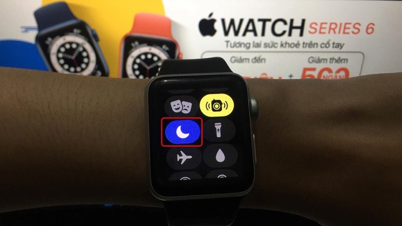 Chế độ kh&ocirc;ng l&agrave;m phiền h&igrave;nh mặt trăng