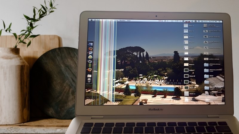 Khi mở ứng dụng nặng m&agrave;n h&igrave;nh Macbook bị giật