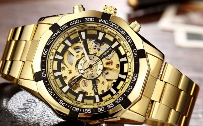 Đồng hồ cơ lộ m&aacute;y ra đời