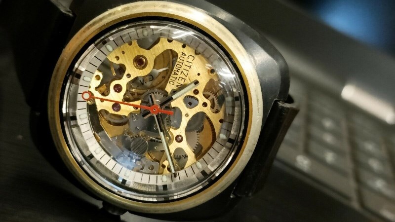 Kiểu đồng hồ cơ Skeleton