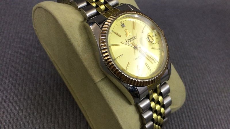 z Kính Sapphire là biểu tượng của sự bền bỉ và chất lượng