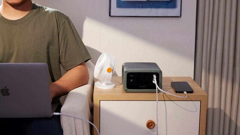 Trạm sạc Baseus 48000mAh c&oacute; thiết kế rất nhỏ gọn