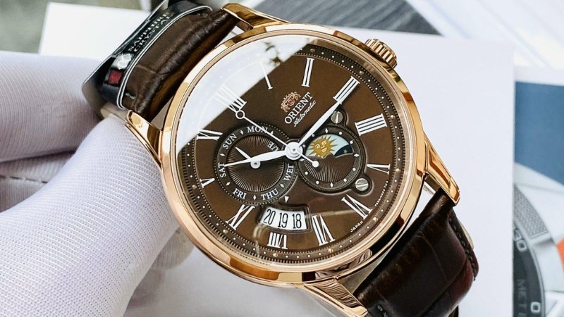 Đồng hồ Orient phong cách cổ điển Đồng hồ Orient phong cách cổ điển