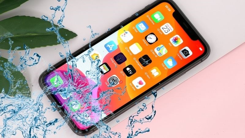 iPhone 11 Pro Max c&oacute; khả năng chống nước cao